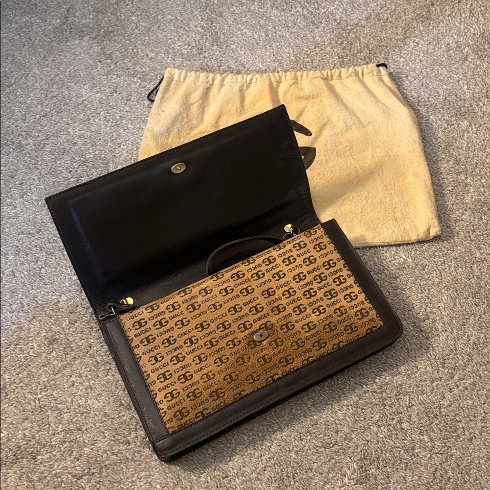 🐿️ {PRICE FIRM} 1980s Gucci GG Monogram Canvas Clutch Shoulder Bag - Picture 4 of 15